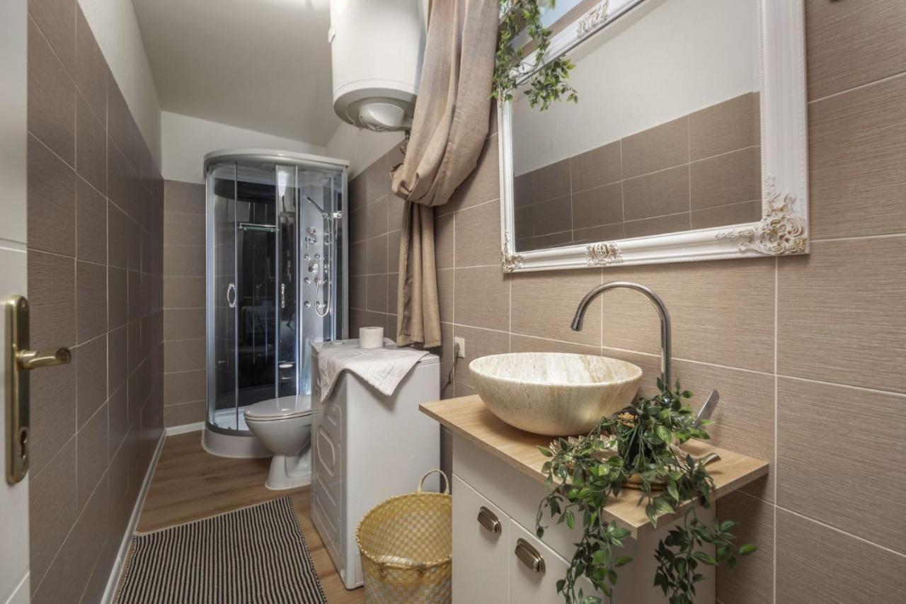 Piccola Villa Adriatic With A Swimming Pool, Grill, Children Playground Opatija Icici Luaran gambar